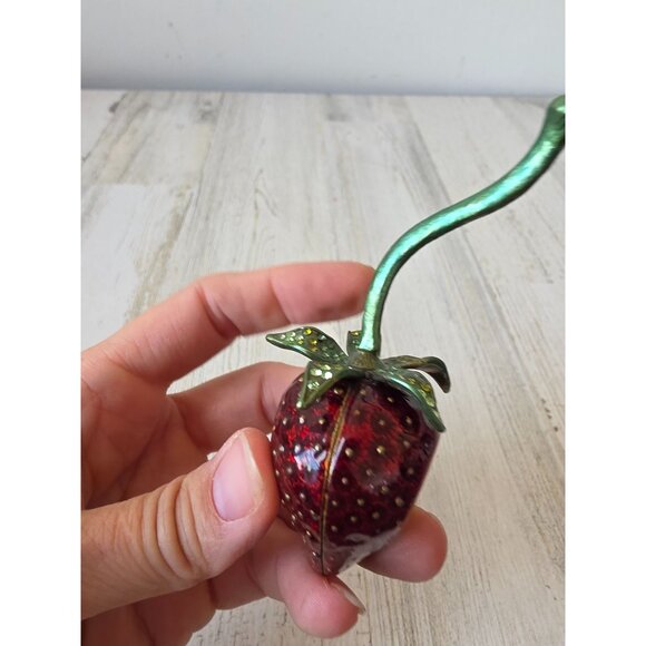 Sweet romance raspberry box trinket glitter rhinestone realistic lifelike - Picture 2 of 8